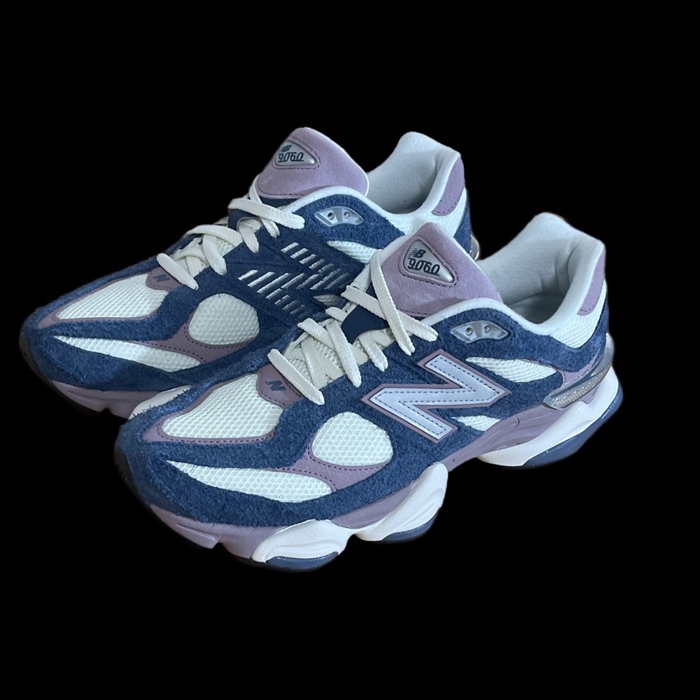 New Balance 9060 Unisex Sizing M/10.5 W/12 Navy Teal Cream White Sneaker *NEW